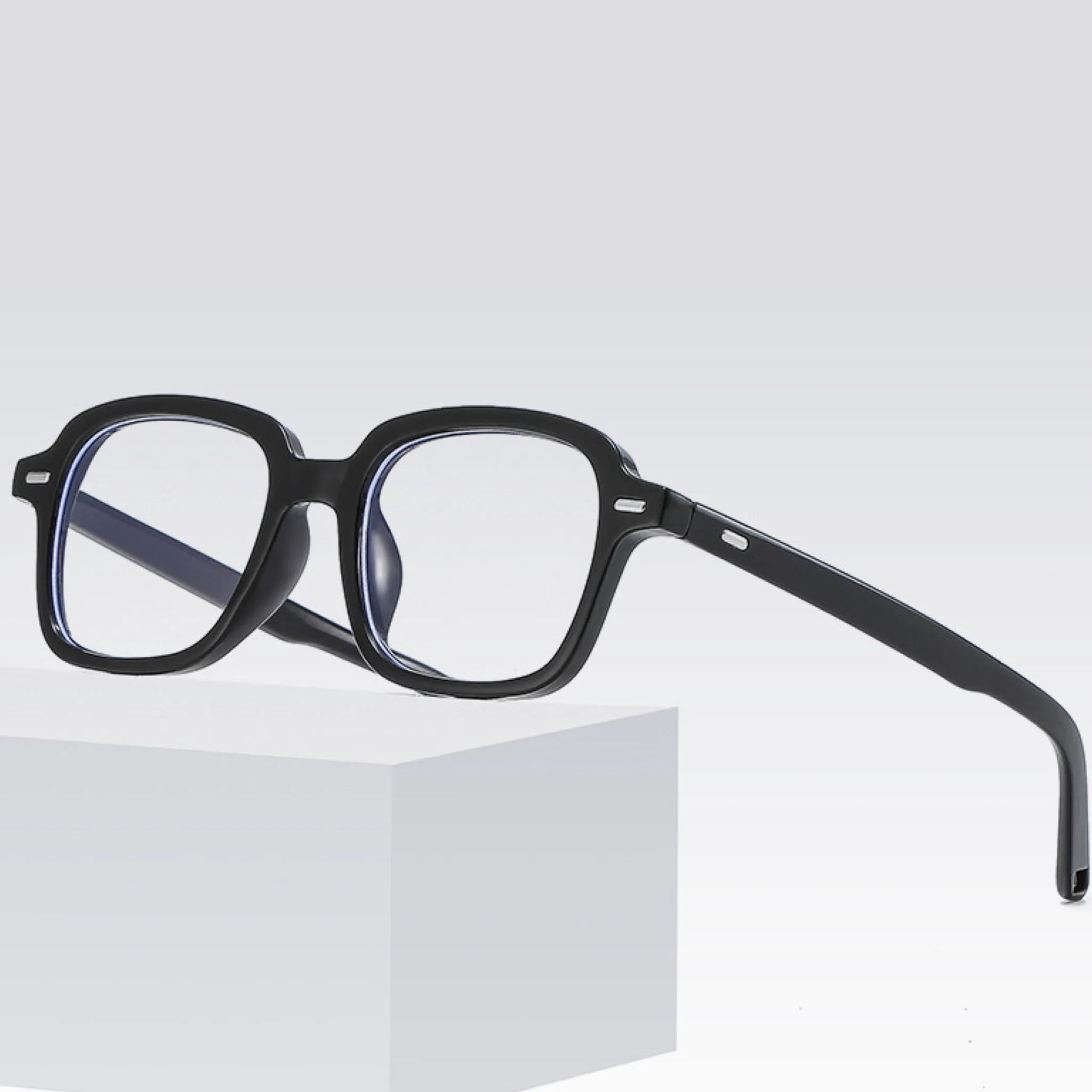 Alma Clear Frames